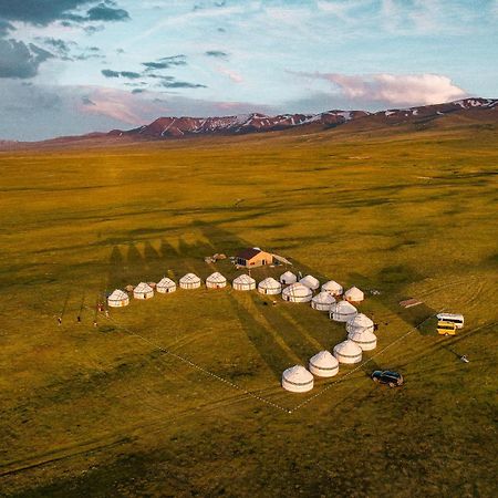 Hotel Ulush Yurts Naryn Exterior foto