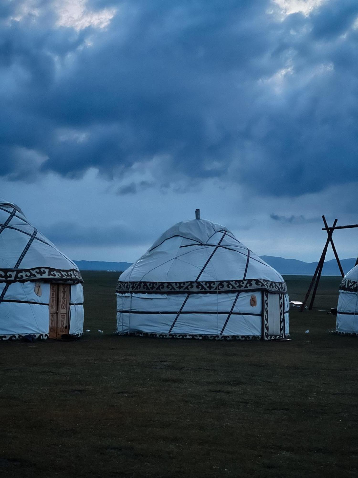 Hotel Ulush Yurts Naryn Exterior foto